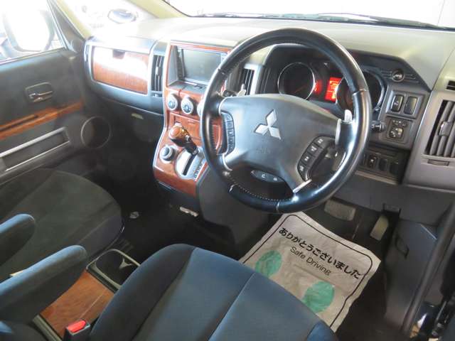 2007 Mitsubishi Delica D:5 – thumbnail 3