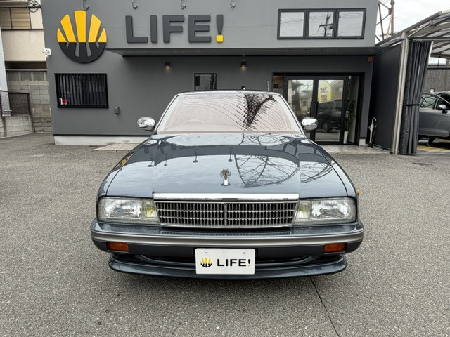 1988 Nissan Cima – thumbnail 2