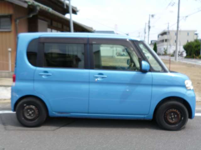 2010 Daihatsu Tanto – thumbnail 4