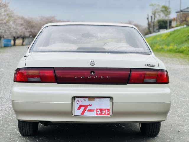 1994 Nissan Laurel – thumbnail 3
