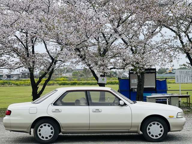 1994 Nissan Laurel – thumbnail 4