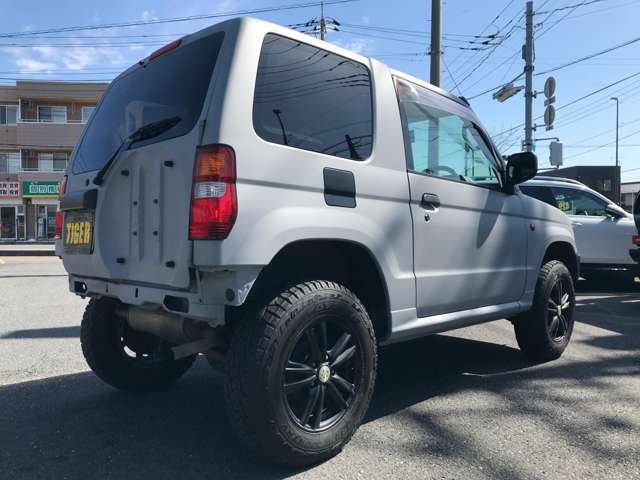 2002 Mitsubishi Pajero Mini – thumbnail 2