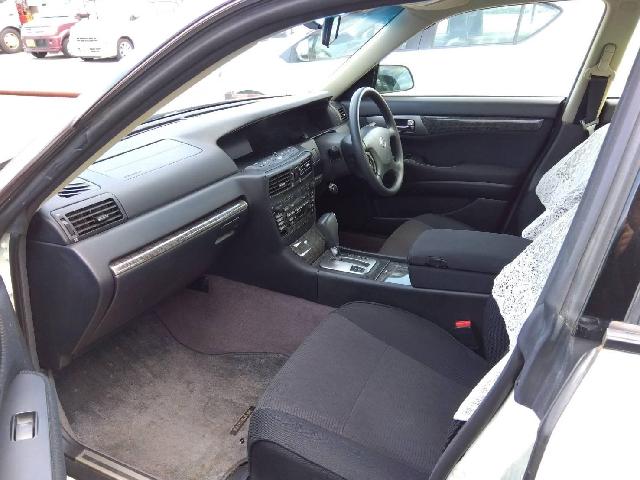 2003 Nissan Gloria – thumbnail 3