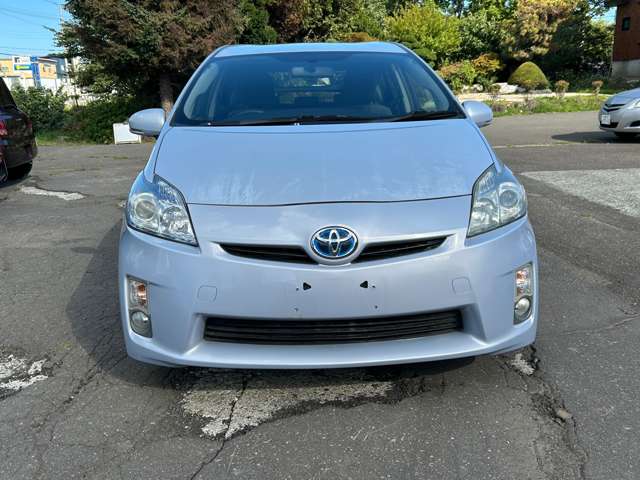 2010 Toyota Prius – thumbnail 2