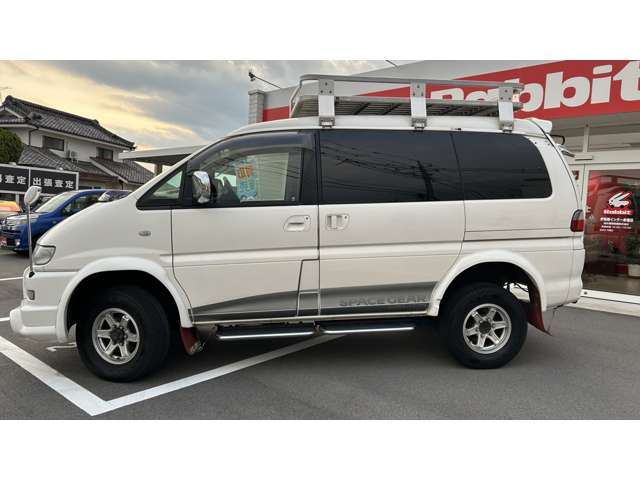 2006 Mitsubishi Delica Space Gear – thumbnail 4