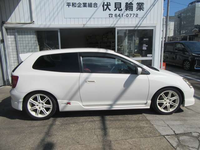 2002 Honda Civic Type R – thumbnail 2
