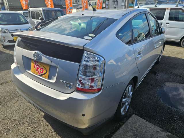 2007 Toyota Prius – thumbnail 3