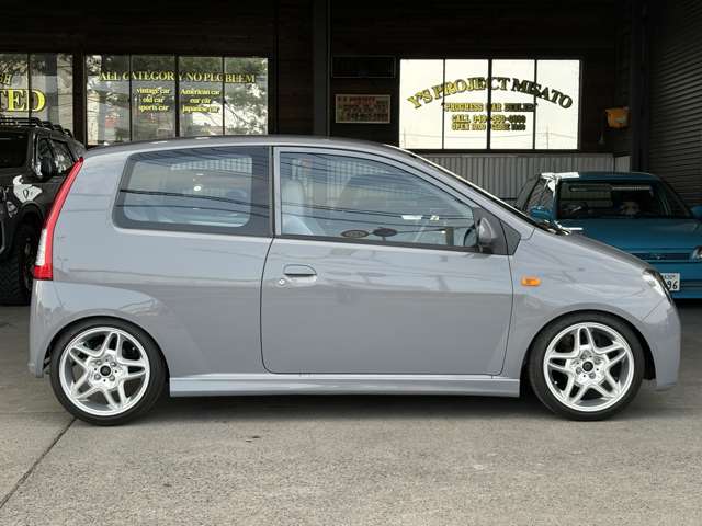 2005 Daihatsu Mira – thumbnail 4