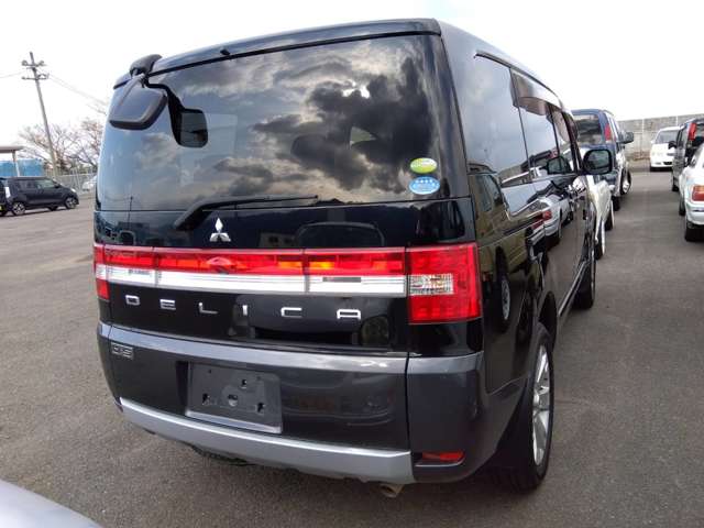 2008 Mitsubishi Delica D:5 – thumbnail 4