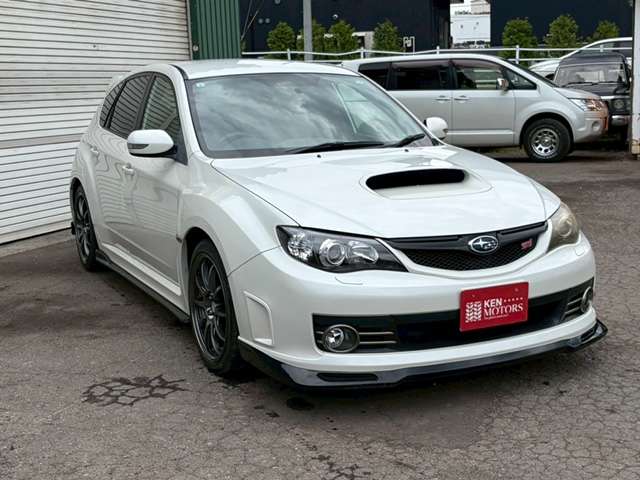 2009 Subaru Impreza Hatchback STI – thumbnail 3