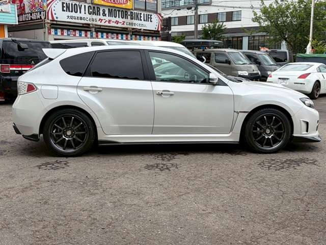 2009 Subaru Impreza Hatchback STI – thumbnail 4