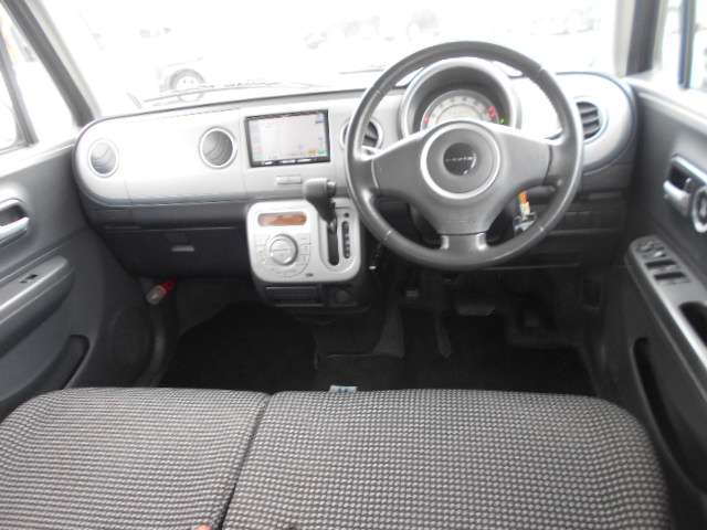 2010 Suzuki Alto Lapin – thumbnail 4