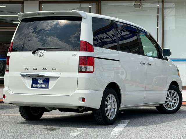2006 Toyota Noah – thumbnail 2