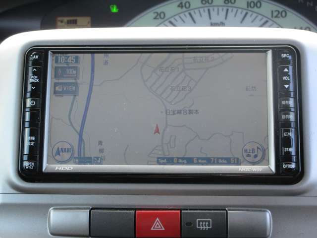 2010 Daihatsu Tanto – thumbnail 4