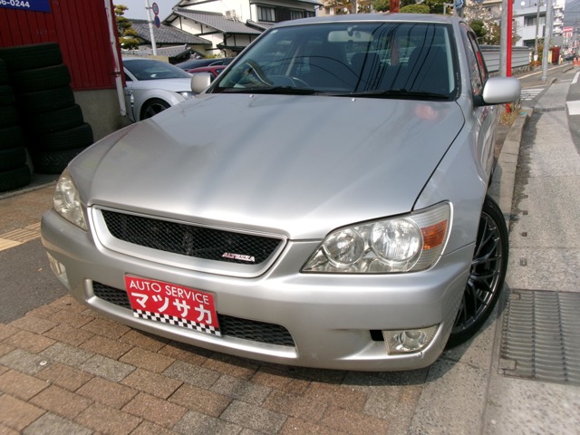 2000 Toyota Altezza