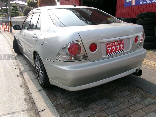 2000 Toyota Altezza – thumbnail 2
