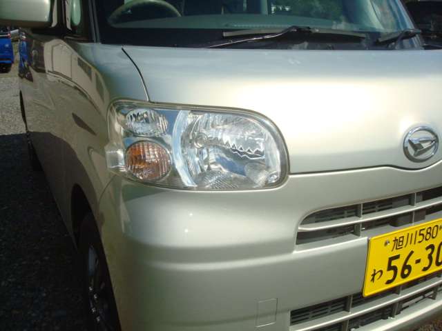 2010 Daihatsu Tanto – thumbnail 4