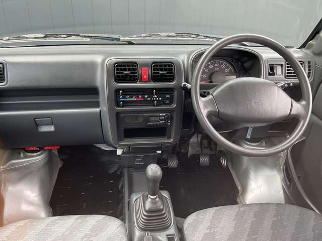 2010 Suzuki Carry – thumbnail 4