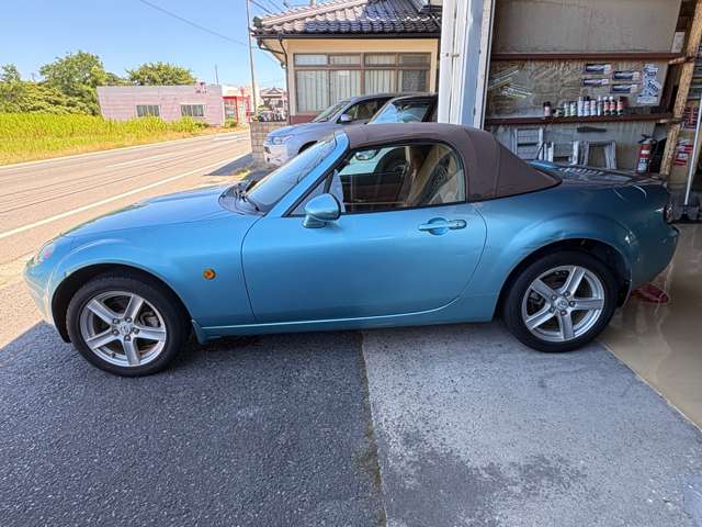 2005 Mazda Roadster – thumbnail 4