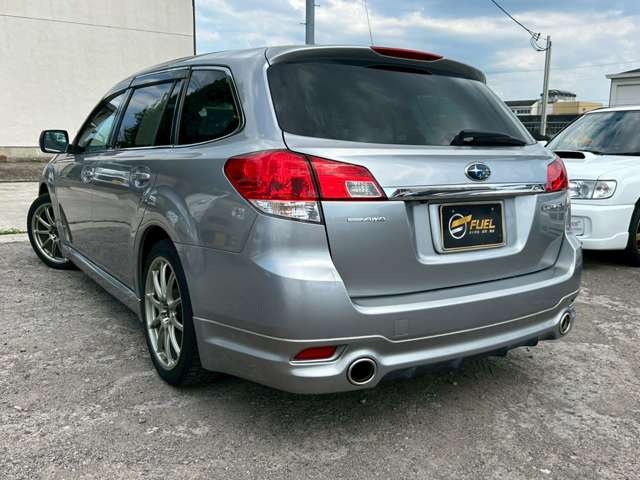 2009 Subaru Legacy Touring Wagon – thumbnail 2