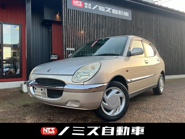 2001 Daihatsu Storia