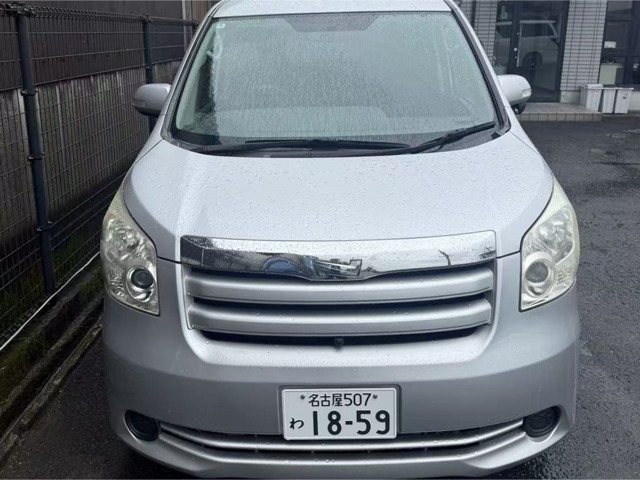 2009 Toyota Noah