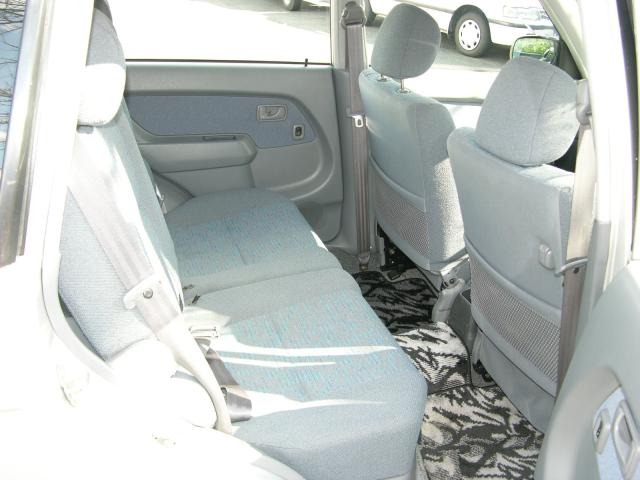 2002 Daihatsu Pyzar – thumbnail 3