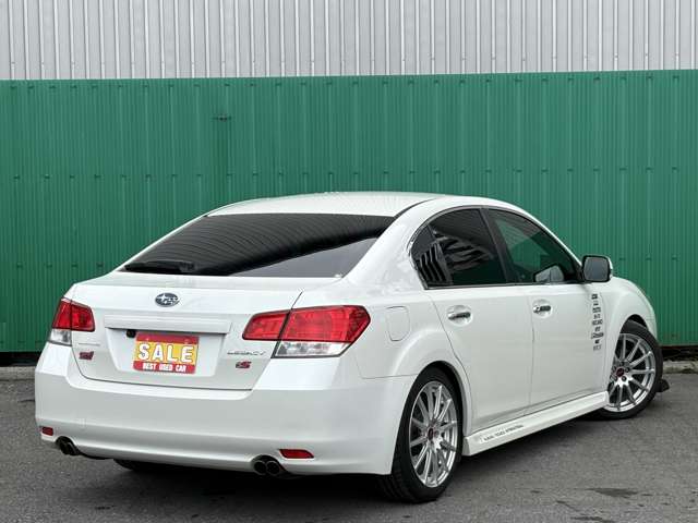 2010 Subaru Legacy B4 – thumbnail 2