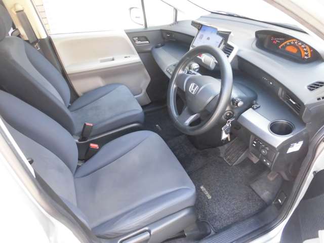 2008 Honda Freed – thumbnail 2