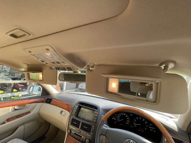 2005 Toyota Celsior – thumbnail 3