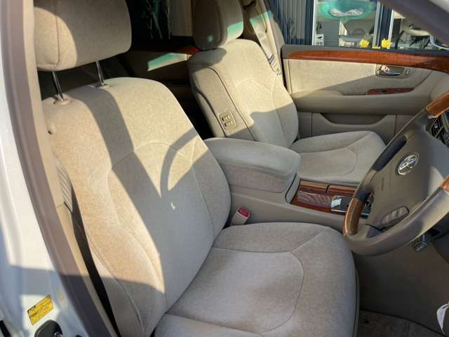 2005 Toyota Celsior – thumbnail 4