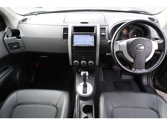 2009 Nissan X-Trail – thumbnail 3