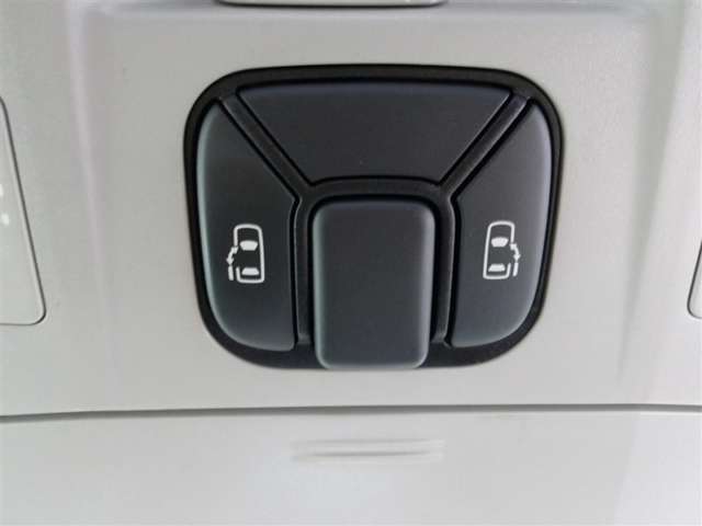 2010 Toyota Vellfire – thumbnail 4