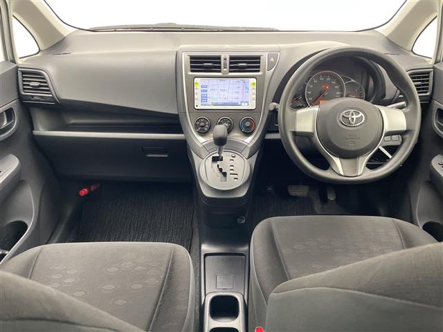 2011 Toyota Ractis – thumbnail 3