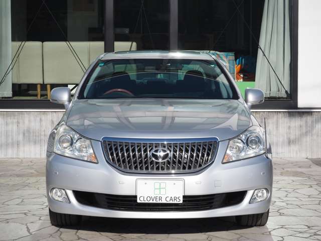 2011 Toyota Crown Majesta – thumbnail 2