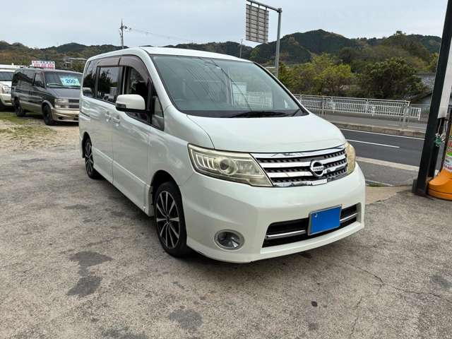 2009 Nissan Serena – thumbnail 2