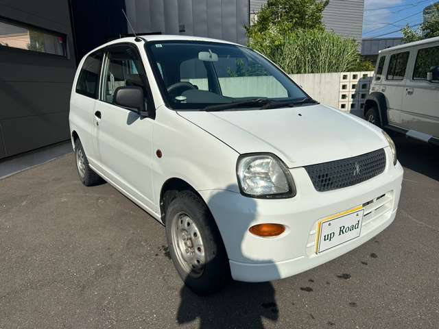 2010 Mitsubishi Minica – thumbnail 3