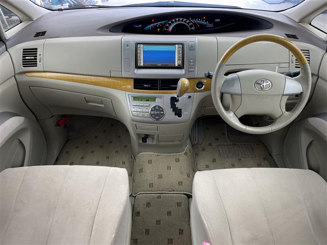 2006 Toyota Estima – thumbnail 2