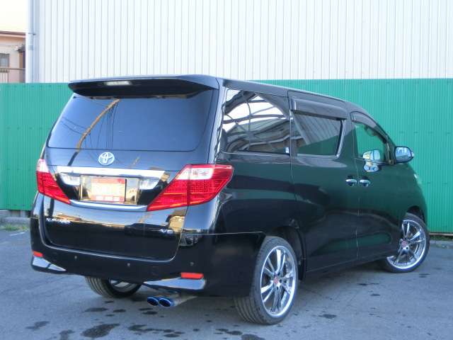 2008 Toyota Alphard – thumbnail 2
