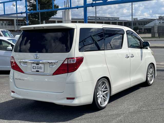 2008 Toyota Alphard – thumbnail 3