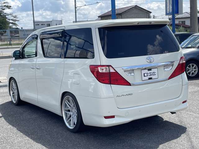 2008 Toyota Alphard – thumbnail 4