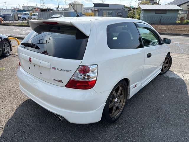 2005 Honda Civic Type R – thumbnail 4