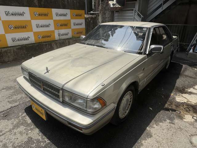 1990 Nissan Cedric – thumbnail 2