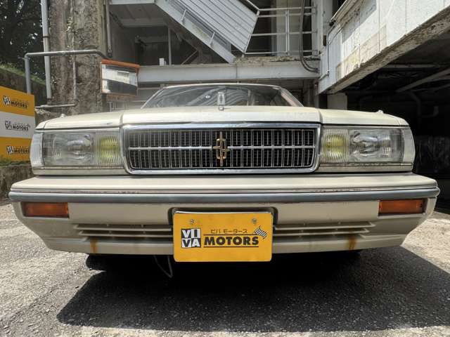 1990 Nissan Cedric – thumbnail 4