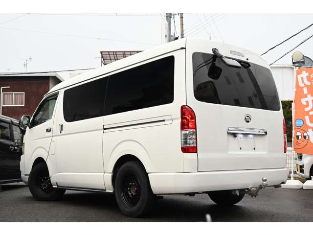 2008 Toyota Hiace – thumbnail 3
