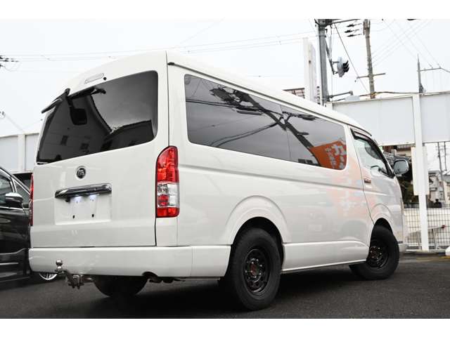 2008 Toyota Hiace – thumbnail 4