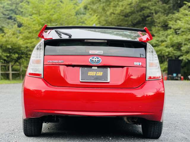 2010 Toyota Prius – thumbnail 3