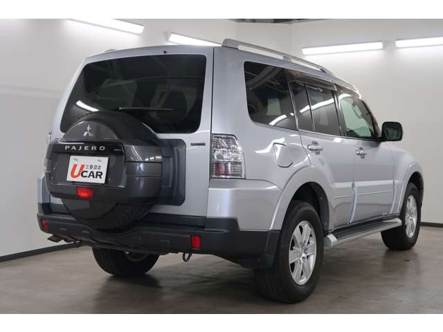 2007 Mitsubishi Pajero – thumbnail 3