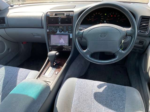 1997 Toyota Aristo – thumbnail 3