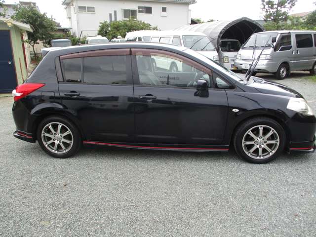 2008 Nissan Tiida – thumbnail 4